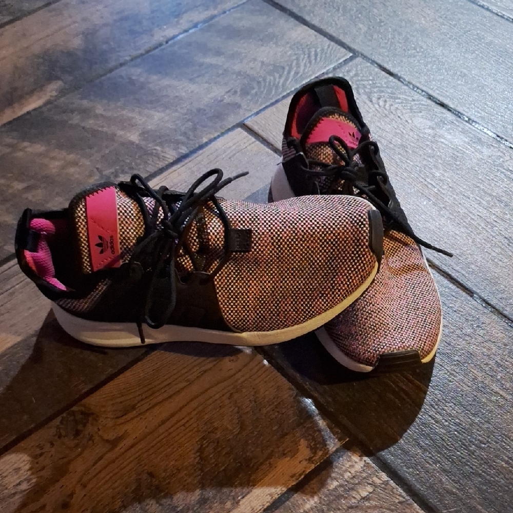 adidas X-PLR J Kids Sneakers - Black and Pink Mesh